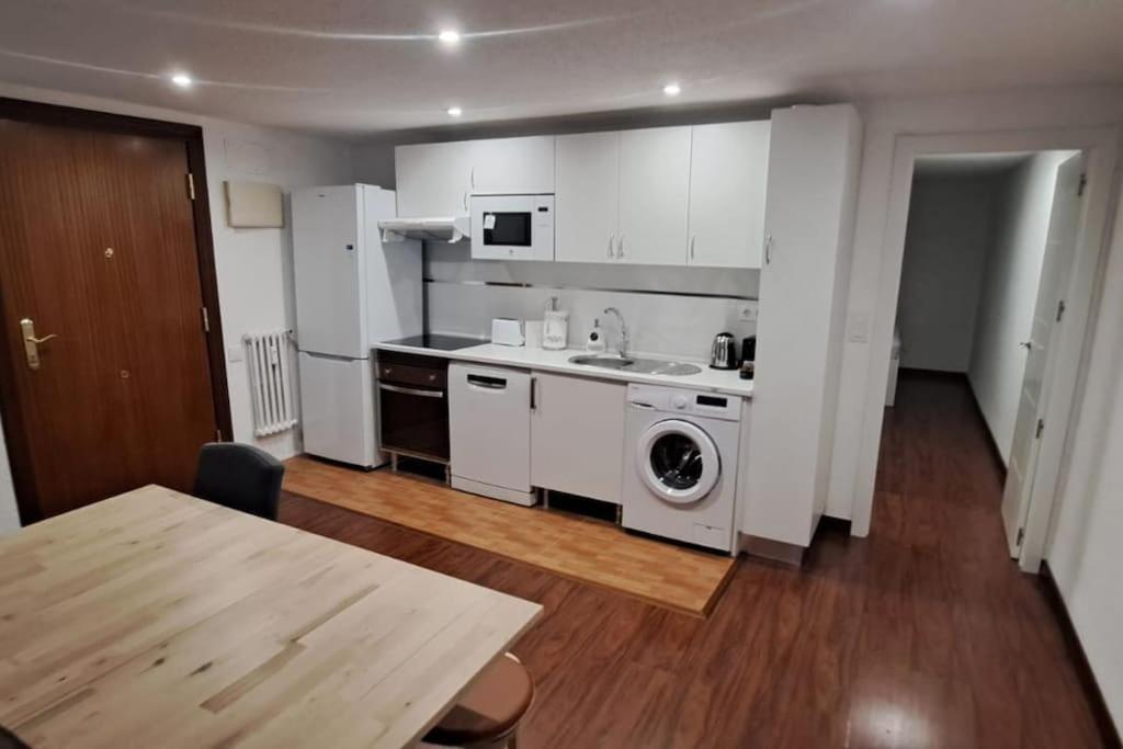 Piso Nuevo Centro Doctor Casal Apartment Oviedo Ngoại thất bức ảnh